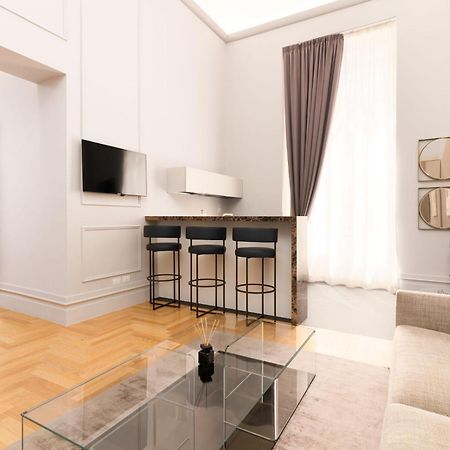 Limehome Lecce Palazzo Bn ภายนอก รูปภาพ
