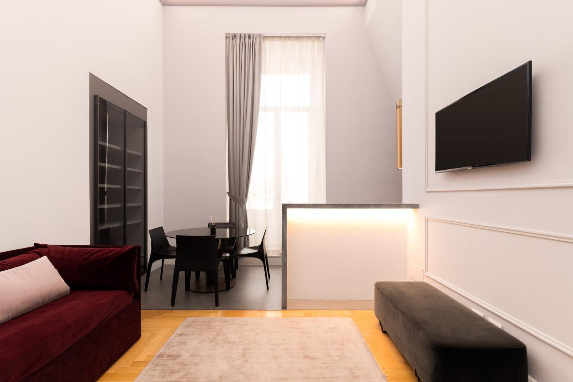 Limehome Lecce Palazzo Bn ภายนอก รูปภาพ
