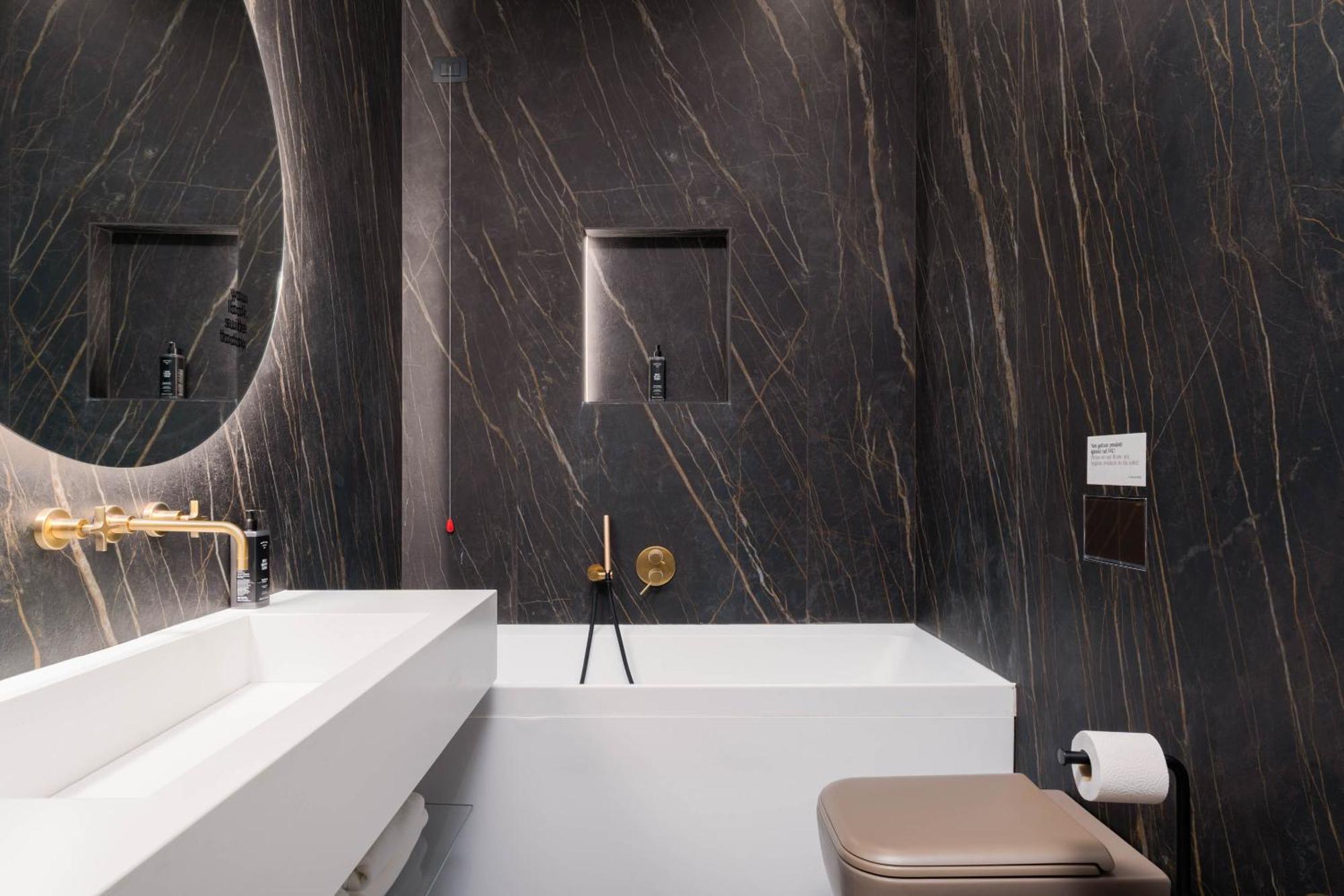 Limehome Lecce Palazzo Bn ภายนอก รูปภาพ