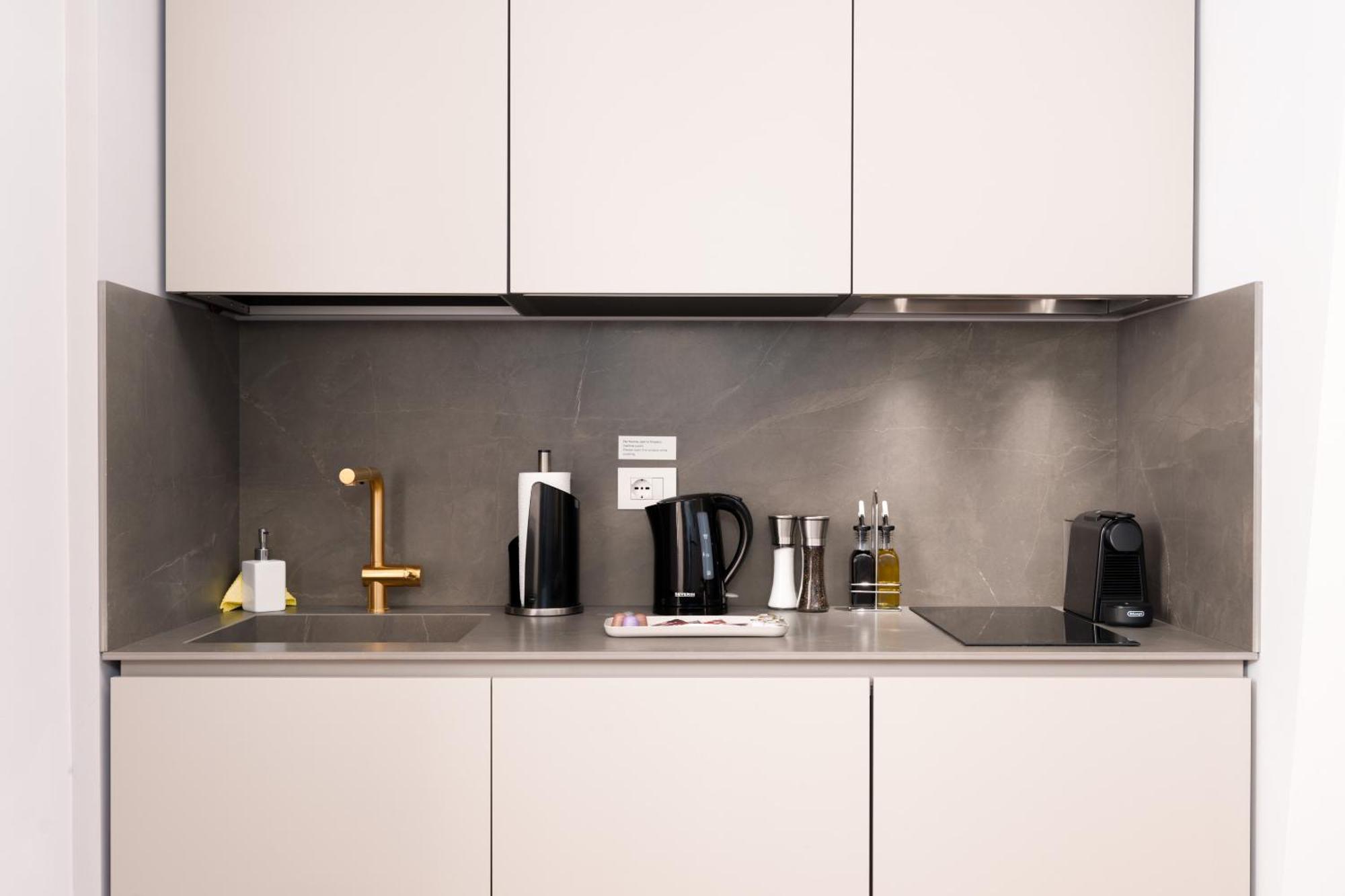 Limehome Lecce Palazzo Bn ภายนอก รูปภาพ